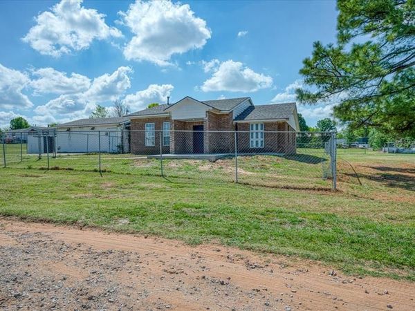 4040 Lynda Lane, Guthrie, OK 73044