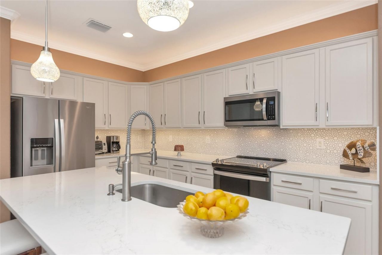 7109 Quiet Creek Drive, Bradenton, FL 34212 Photo