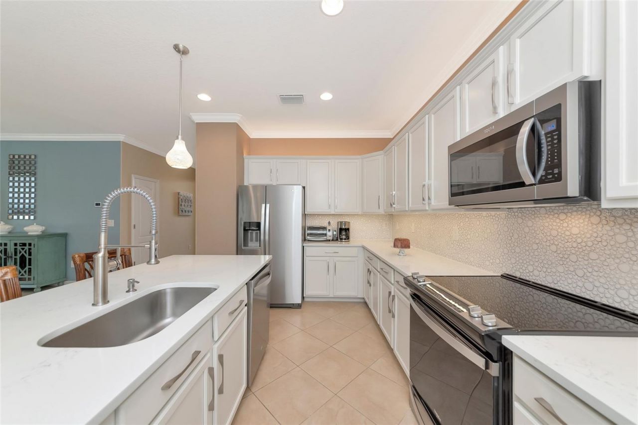 7109 Quiet Creek Drive, Bradenton, FL 34212 Photo