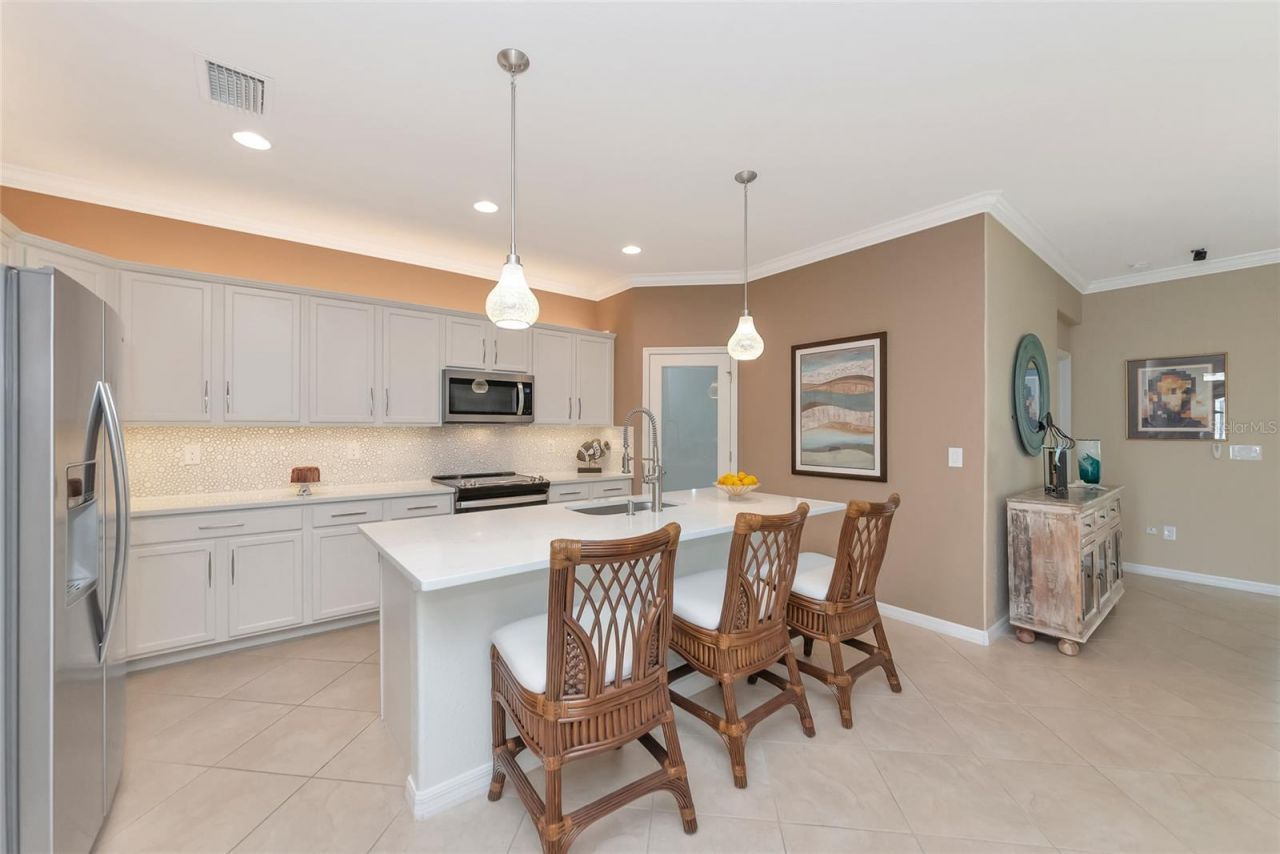 7109 Quiet Creek Drive, Bradenton, FL 34212 Photo