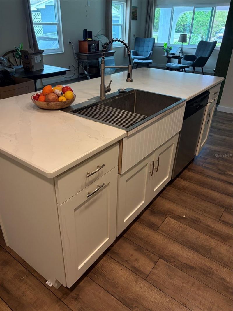 8914 Memorial Highway , Tampa, FL 33615 Photo