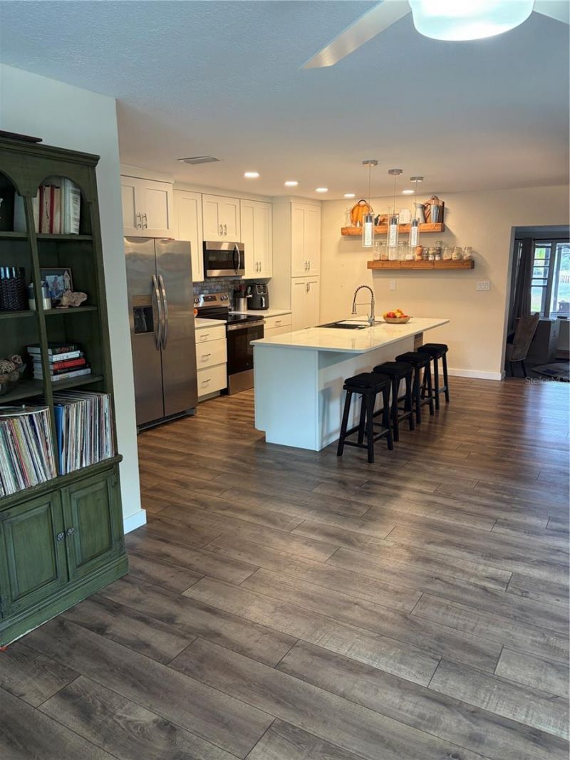 8914 Memorial Highway , Tampa, FL 33615 Photo