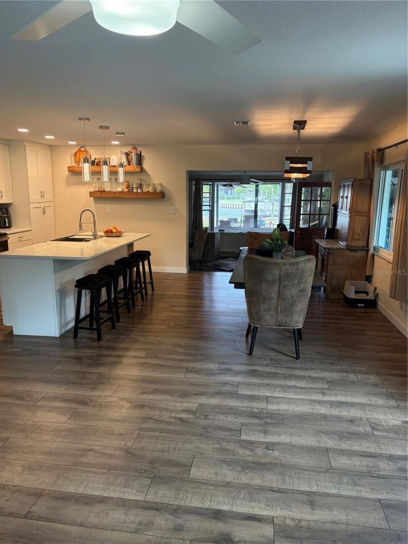 8914 Memorial Highway , Tampa, FL 33615 Photo