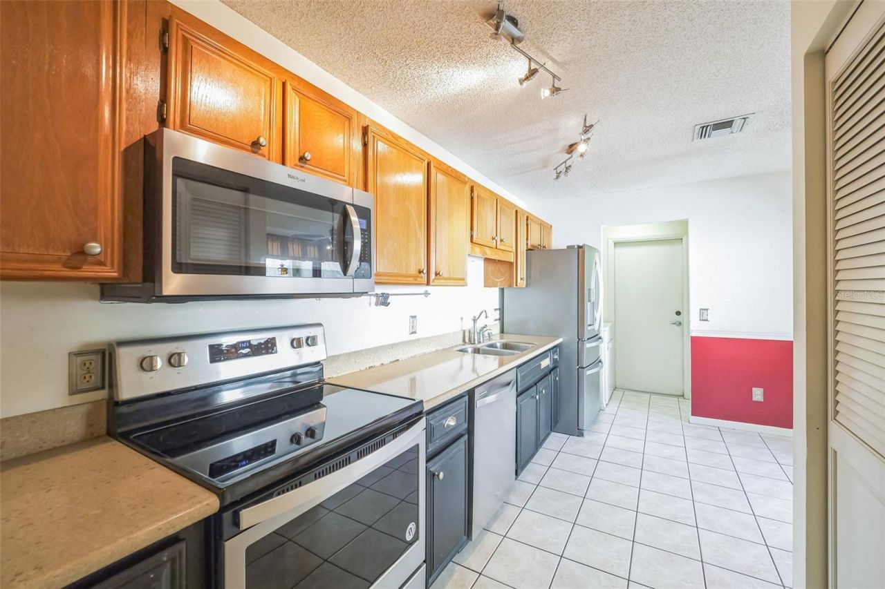 2249 Cypress Cove Drive , Unit E-3, Tavares, FL 32778 Photo