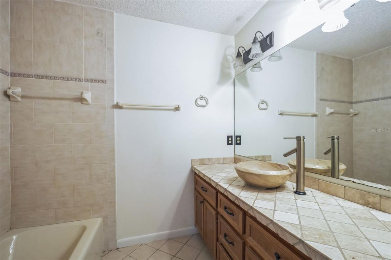 2249 Cypress Cove Drive , Unit E-3, Tavares, FL 32778 Photo