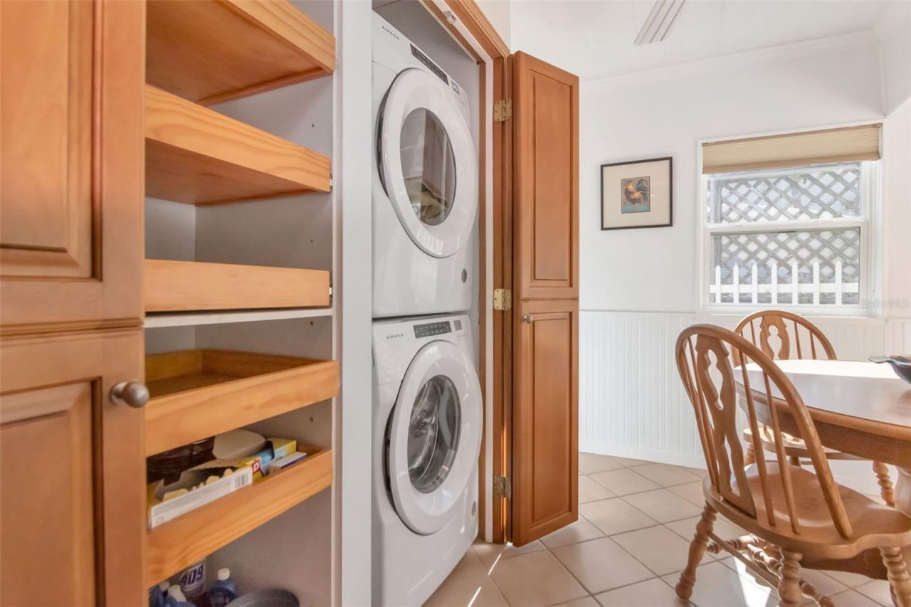 135 25th Avenue Ne, Saint Petersburg, FL 33704 Photo