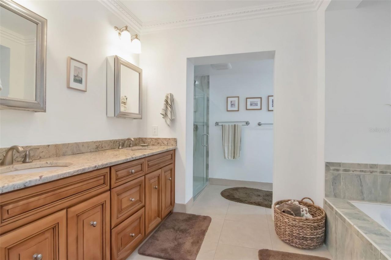 135 25th Avenue Ne, Saint Petersburg, FL 33704 Photo