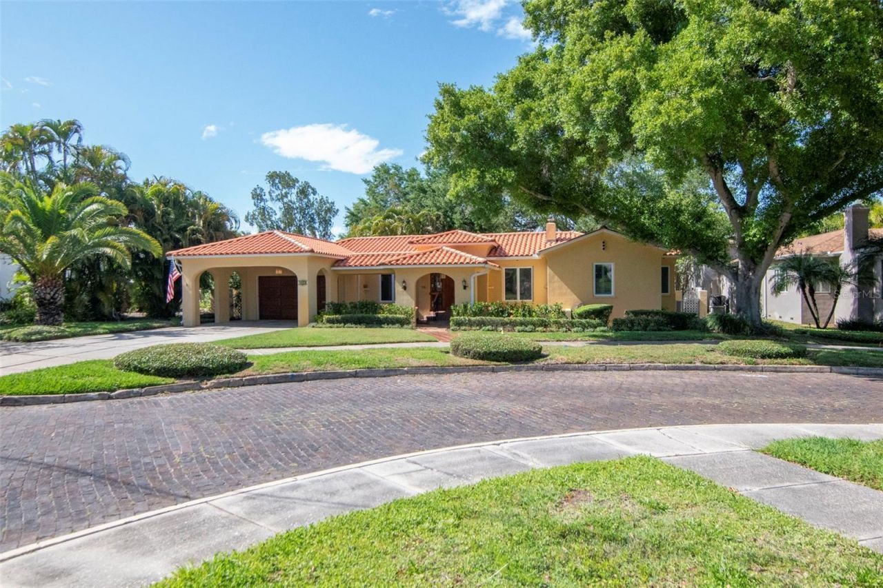 135 25th Avenue Ne, Saint Petersburg, FL 33704 Photo