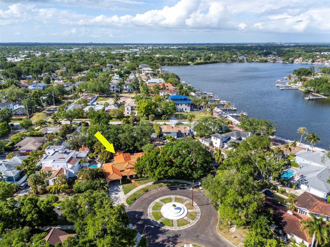 135 25th Avenue Ne, Saint Petersburg, FL 33704 Photo