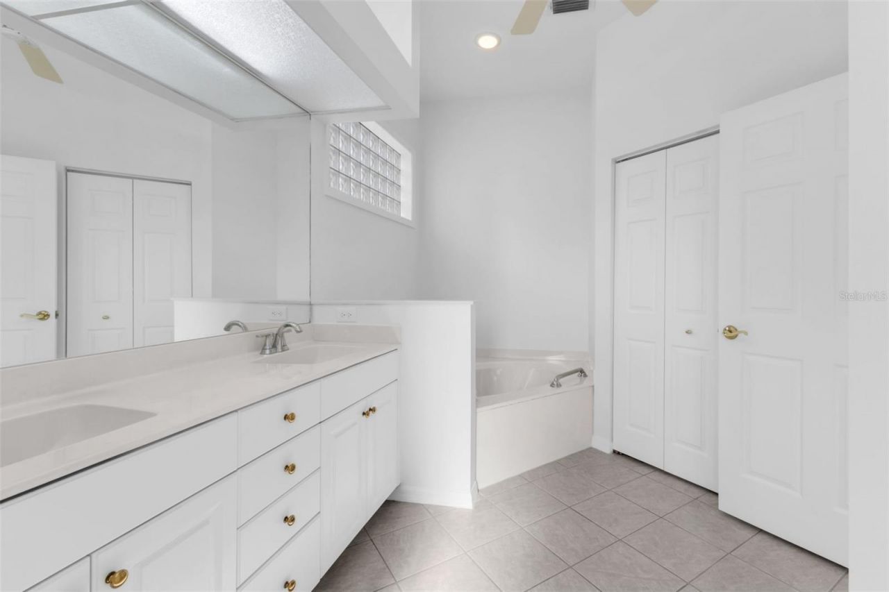 878 Chalmers Drive, Unit 878, Venice, FL 34293 Photo