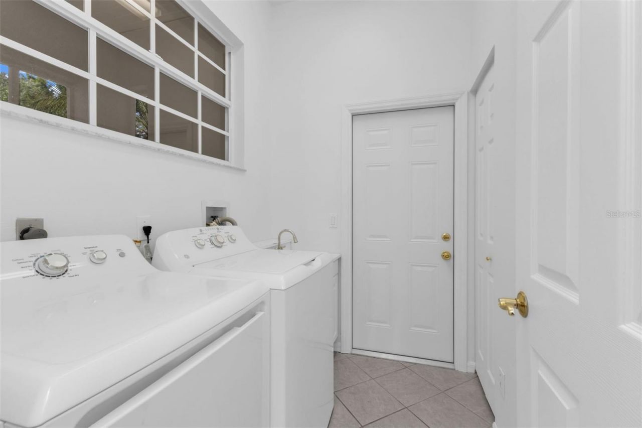 878 Chalmers Drive, Unit 878, Venice, FL 34293 Photo