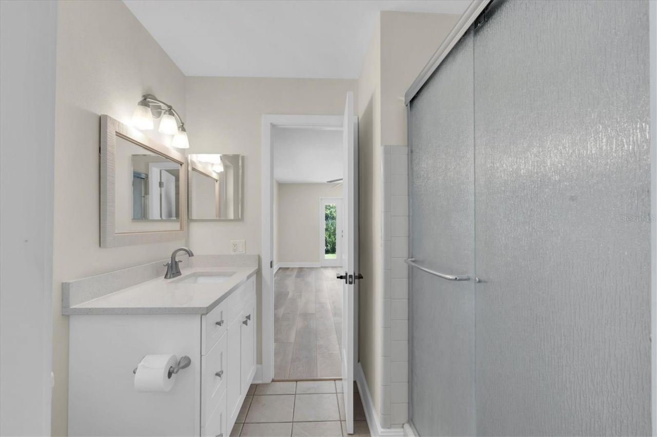 4801 Shore Acres Boulevard Ne, Saint Petersburg, FL 33703 Photo