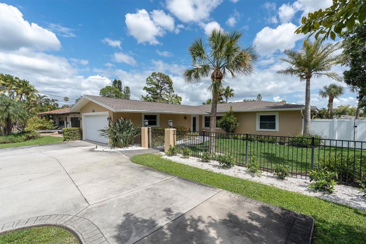 4801 Shore Acres Boulevard Ne, Saint Petersburg, FL 33703 Photo