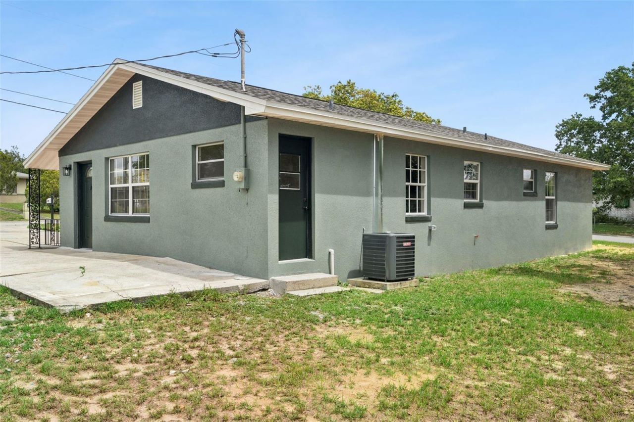 1109 Valencia Avenue, Haines City, FL 33844 Photo