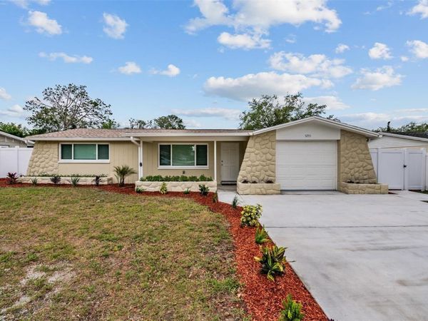5255 SCHOOL ROAD , NEW PORT RICHEY, FL 34653