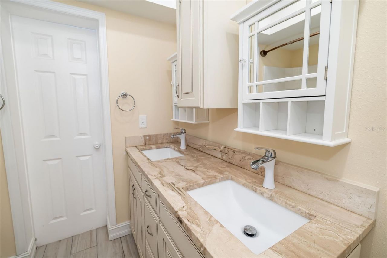 4158 Prudence Drive , Sarasota, FL 34235 Photo