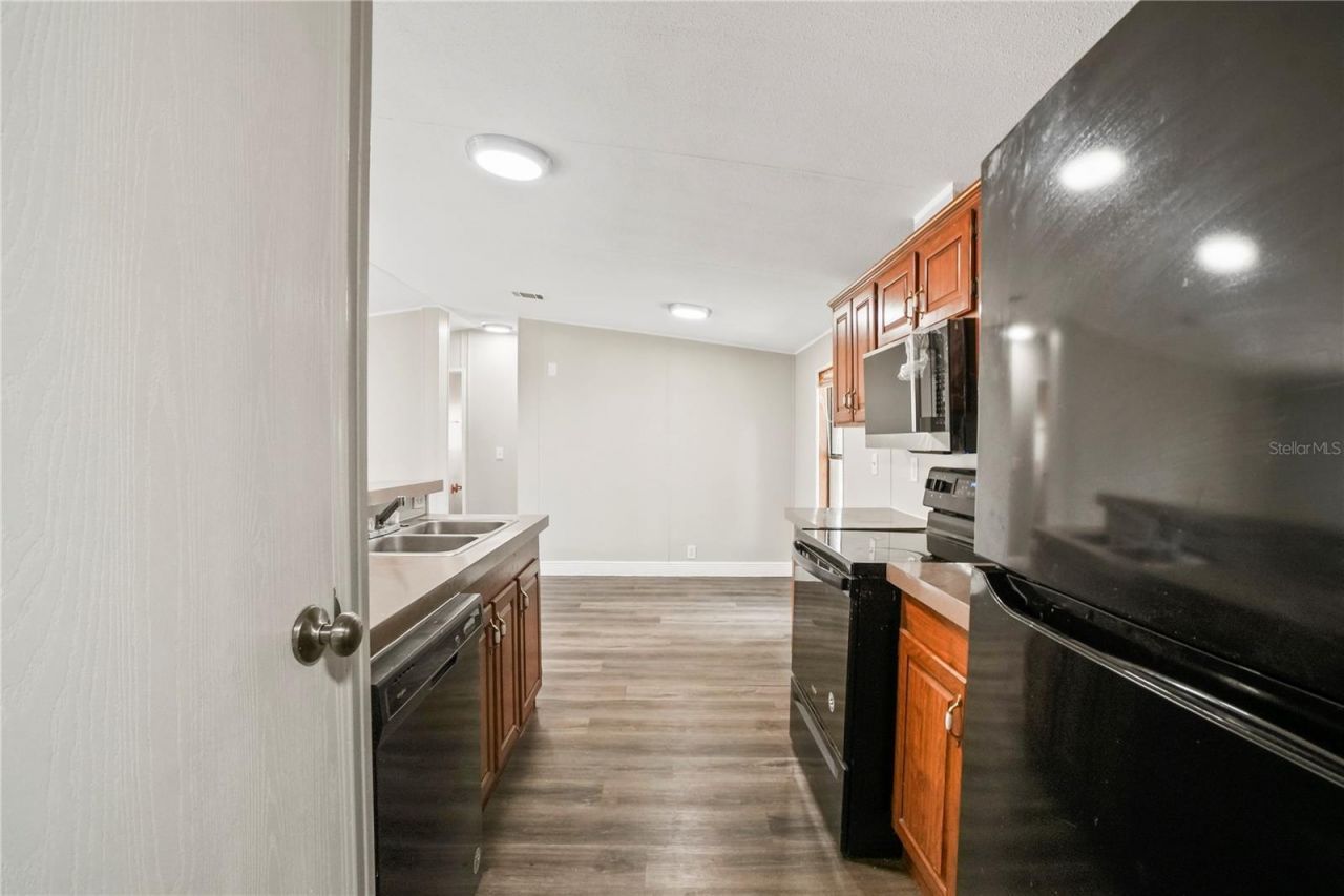 128 Pernell Johnson Drive , Seffner, FL 33584 Photo