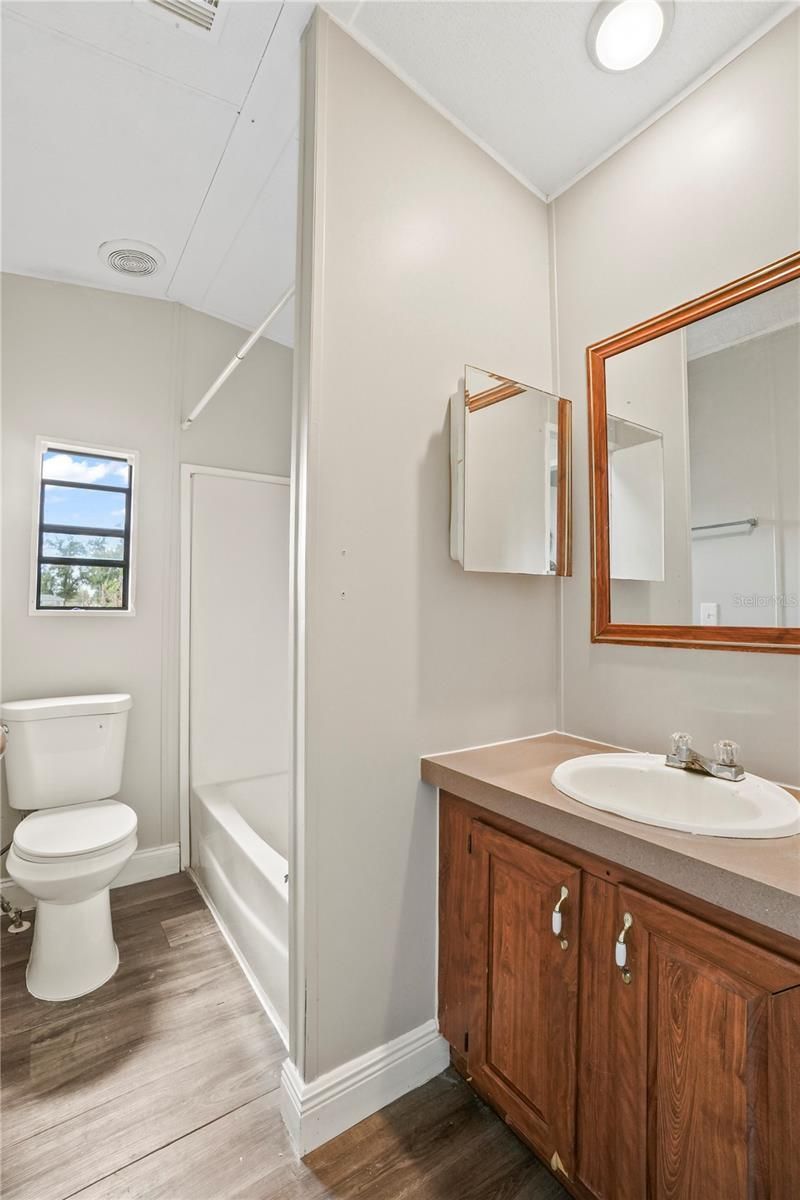 128 Pernell Johnson Drive , Seffner, FL 33584 Photo