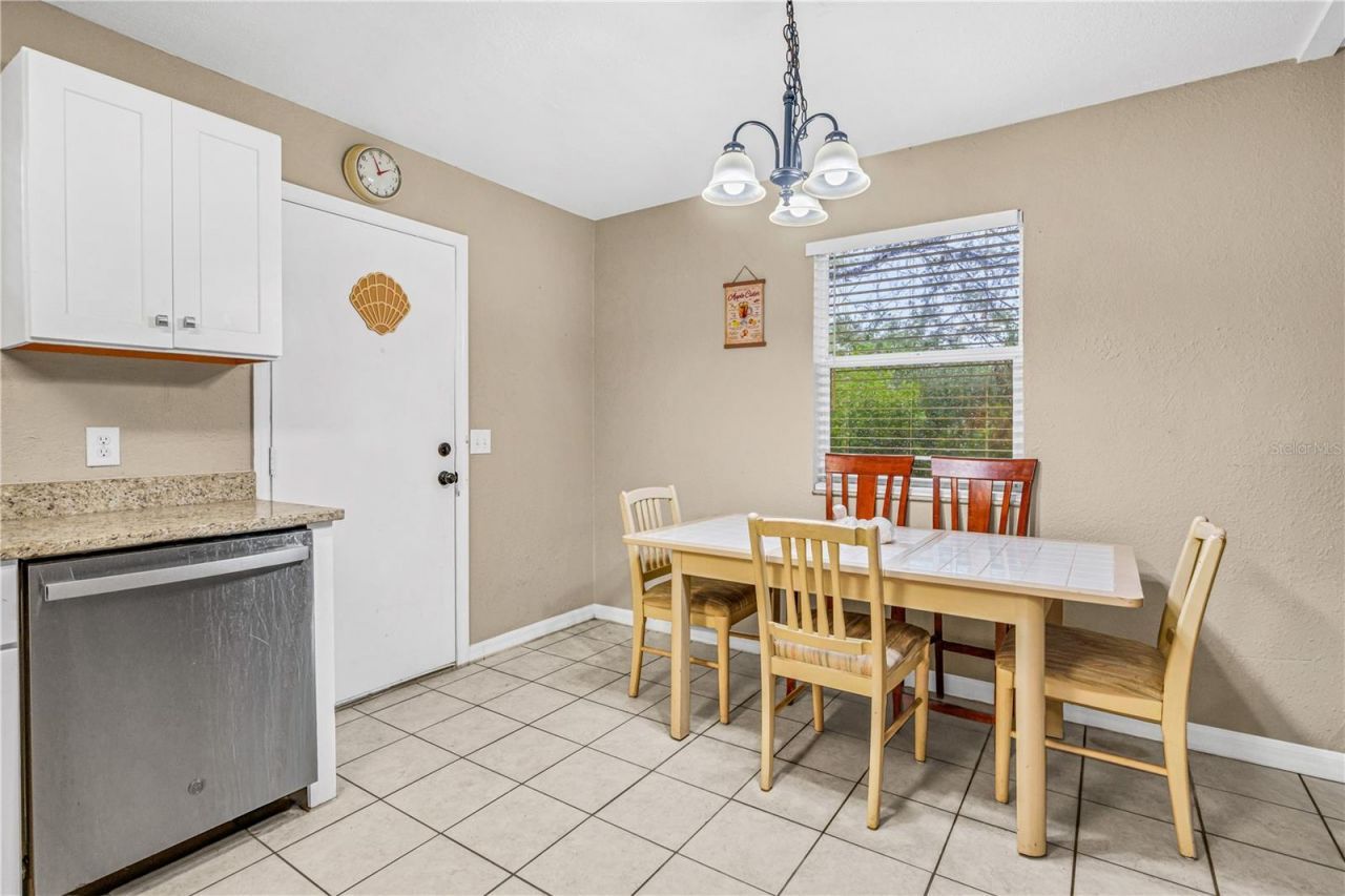 240 Newcomb Street, New Smyrna Beach, FL 32168 Photo