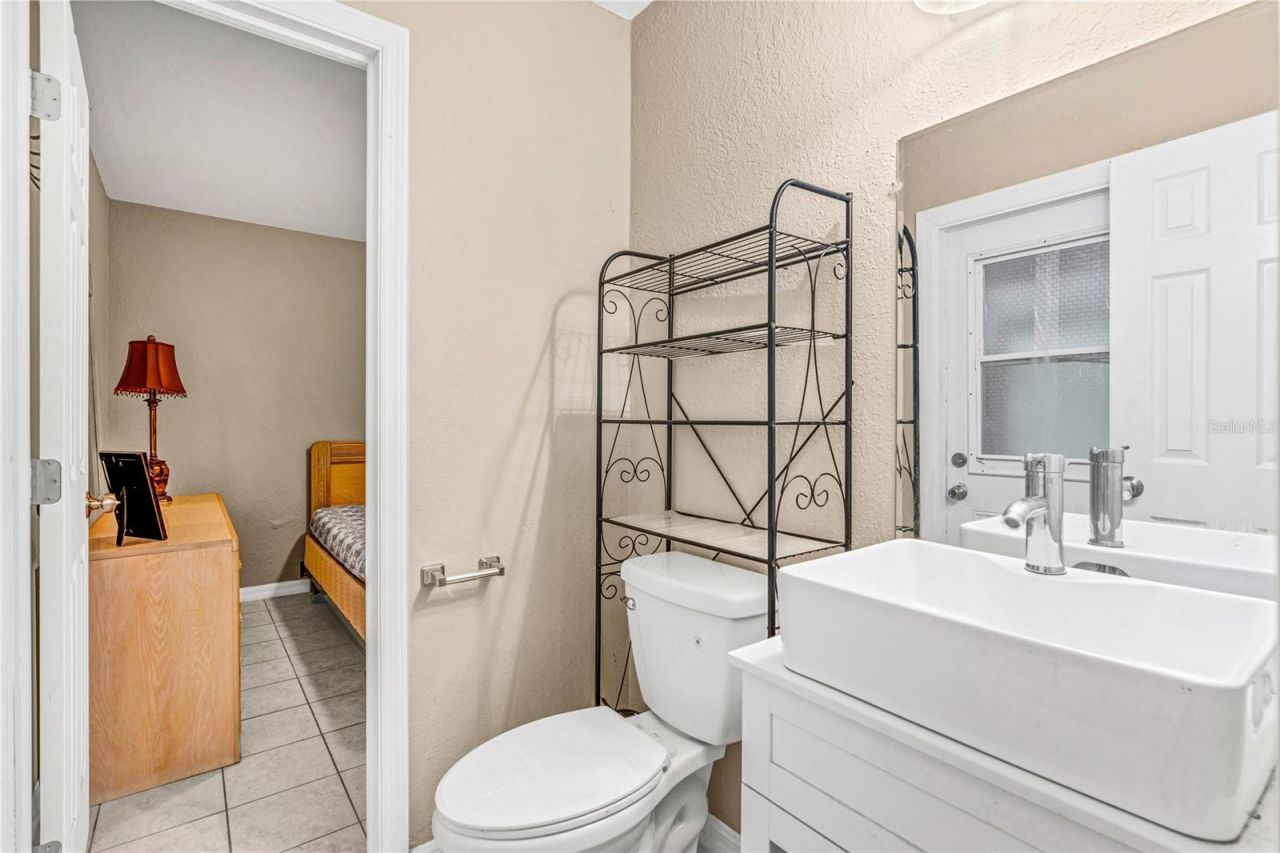 240 Newcomb Street, New Smyrna Beach, FL 32168 Photo