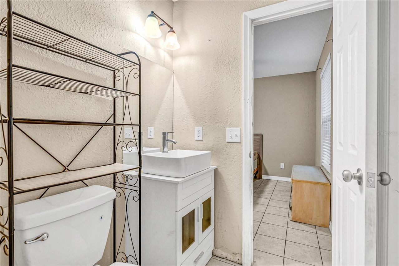 240 Newcomb Street, New Smyrna Beach, FL 32168 Photo