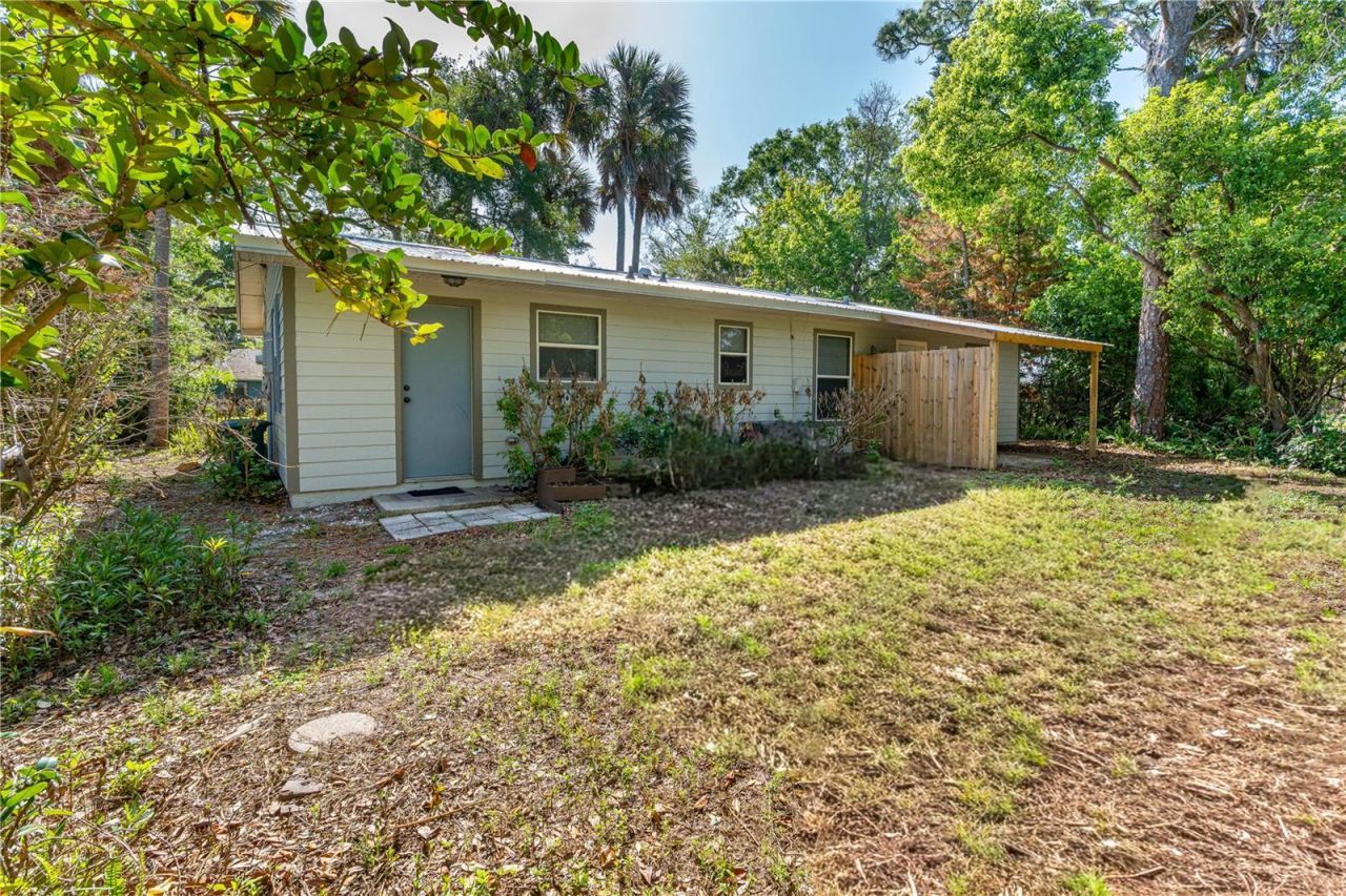 240 Newcomb Street, New Smyrna Beach, FL 32168 Photo