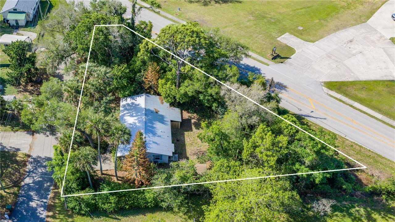 240 Newcomb Street, New Smyrna Beach, FL 32168 Photo