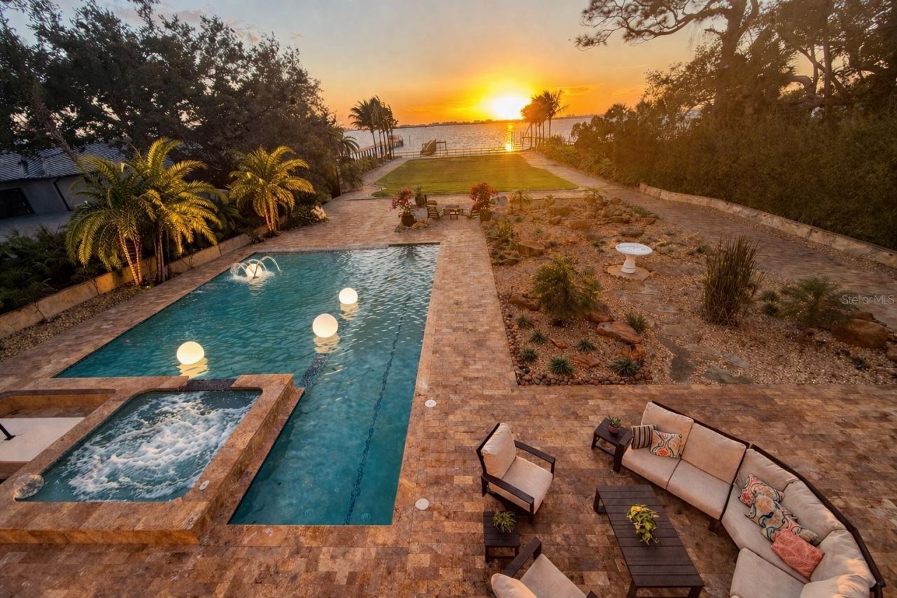 2000 Park Street N, Saint Petersburg, FL 33710 Photo