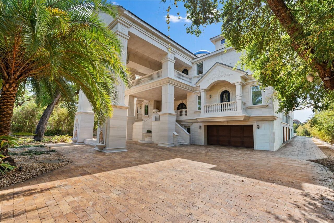 2000 Park Street N, Saint Petersburg, FL 33710 Photo