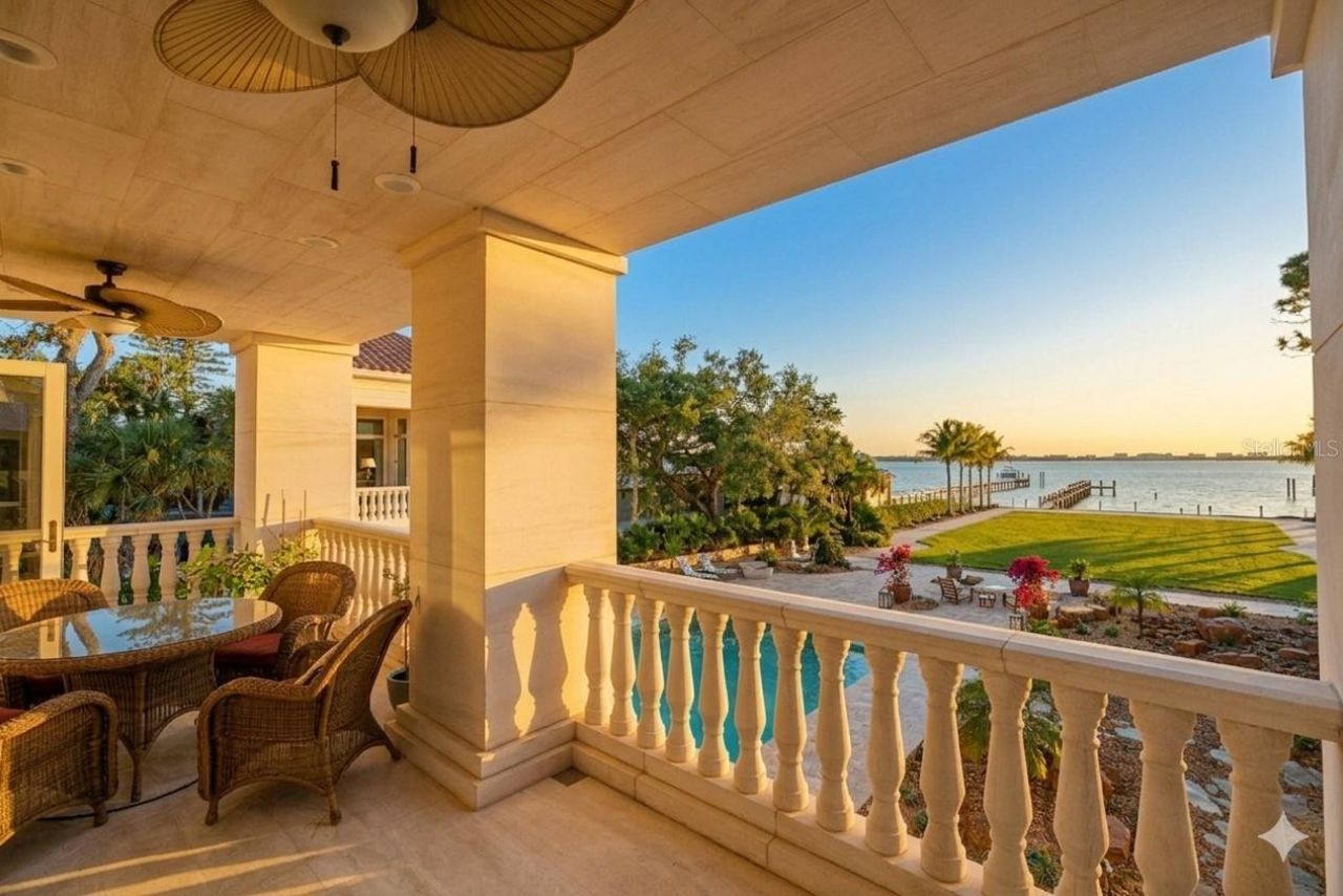 2000 Park Street N, Saint Petersburg, FL 33710 Photo