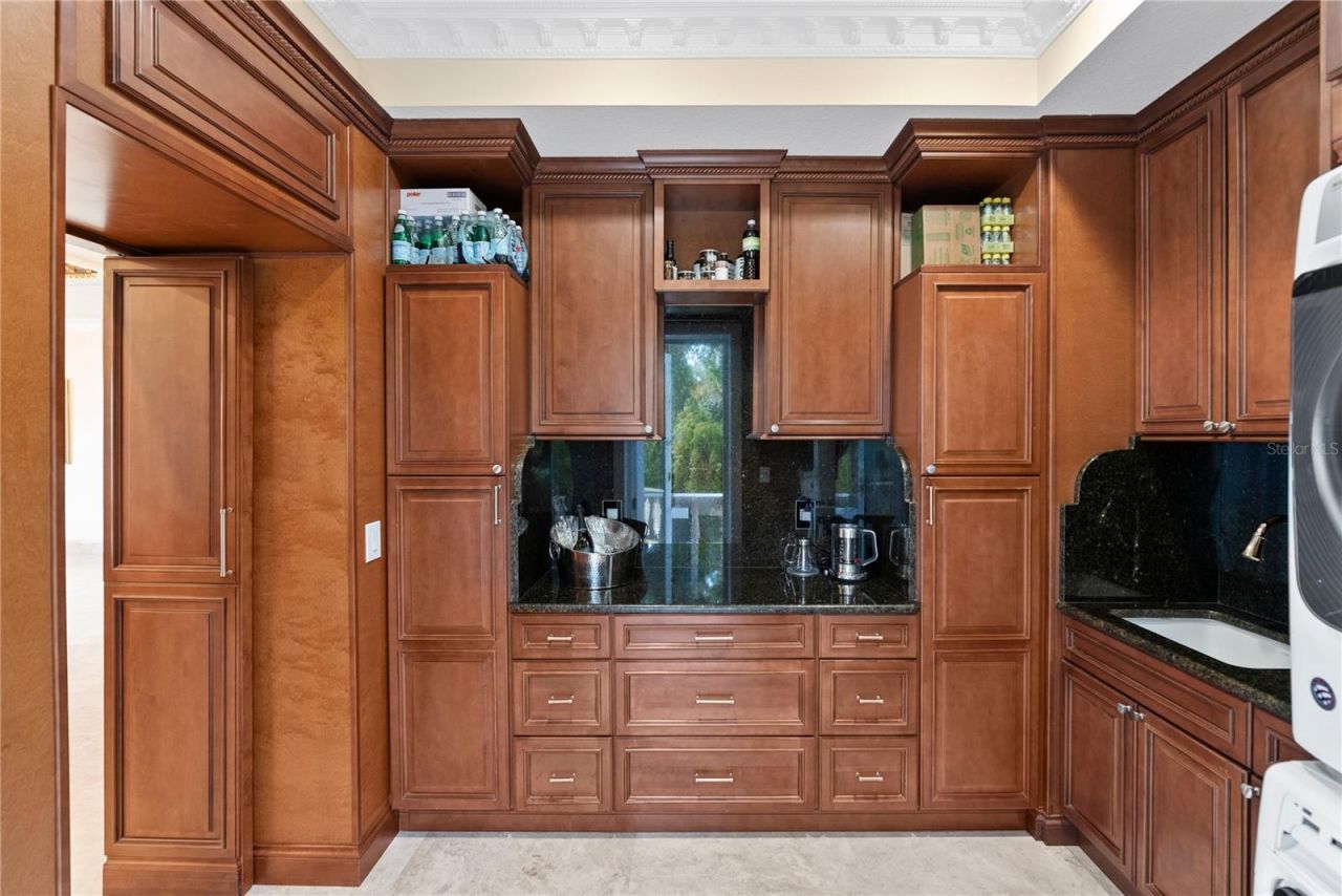 2000 Park Street N, Saint Petersburg, FL 33710 Photo