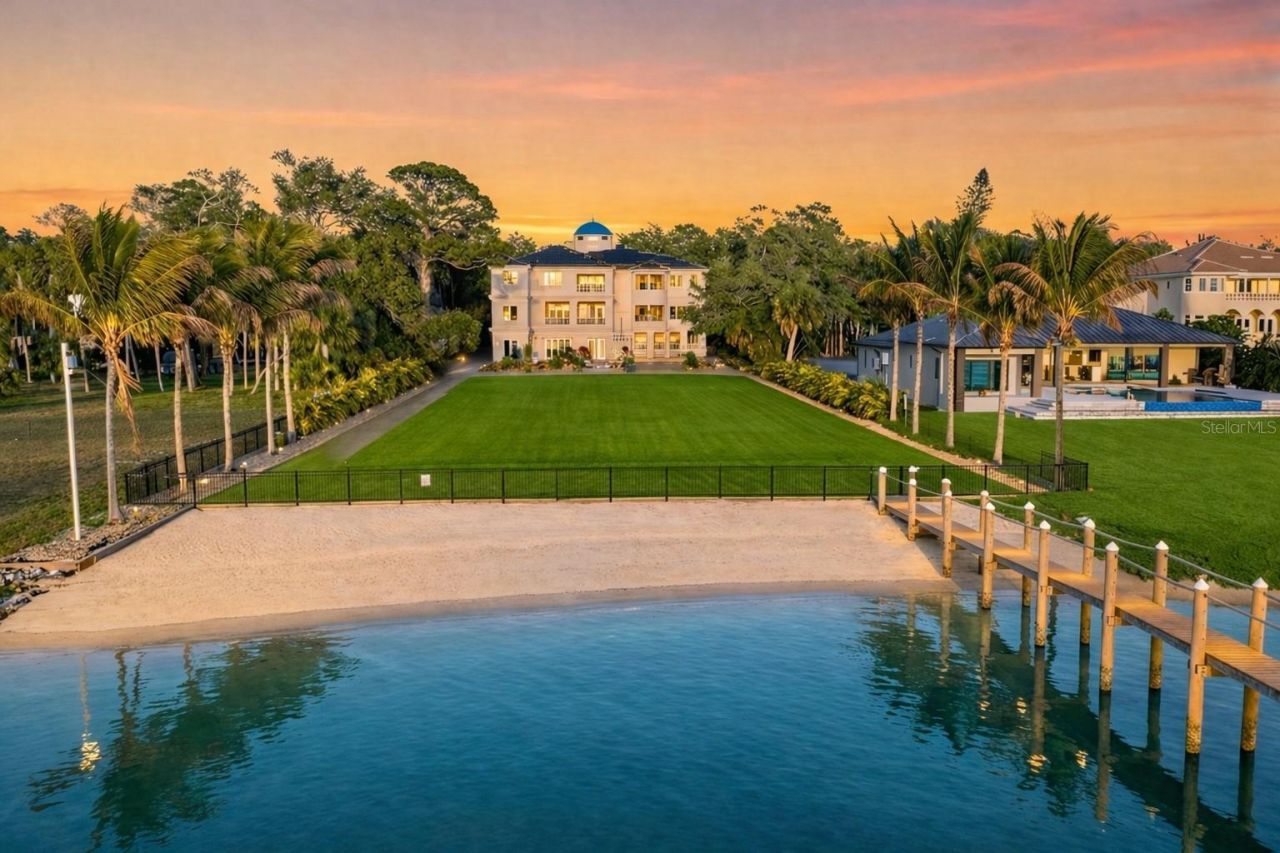 2000 Park Street N, Saint Petersburg, FL 33710 Photo