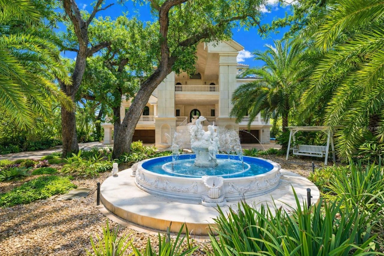 2000 Park Street N, Saint Petersburg, FL 33710 Photo