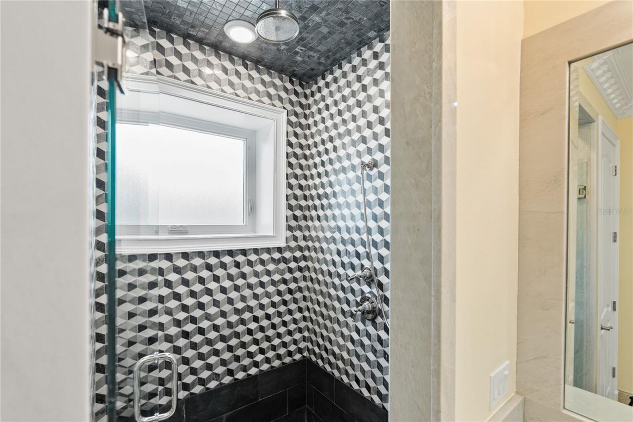 2000 Park Street N, Saint Petersburg, FL 33710 Photo