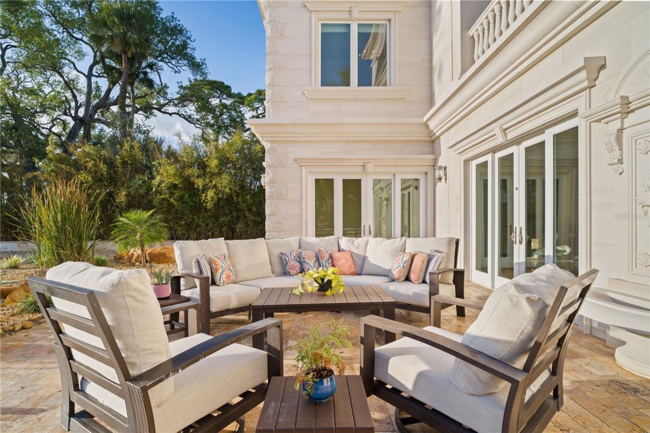 2000 Park Street N, Saint Petersburg, FL 33710 Photo