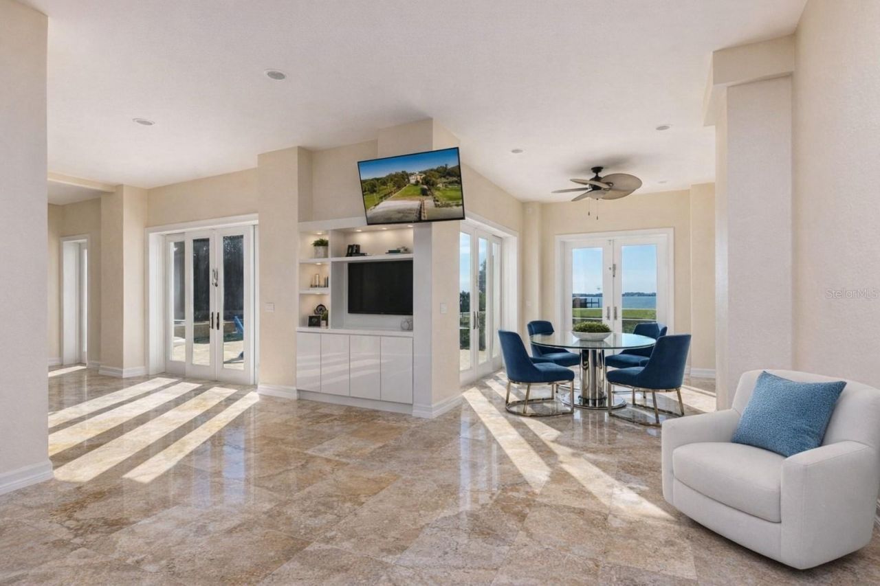 2000 Park Street N, Saint Petersburg, FL 33710 Photo