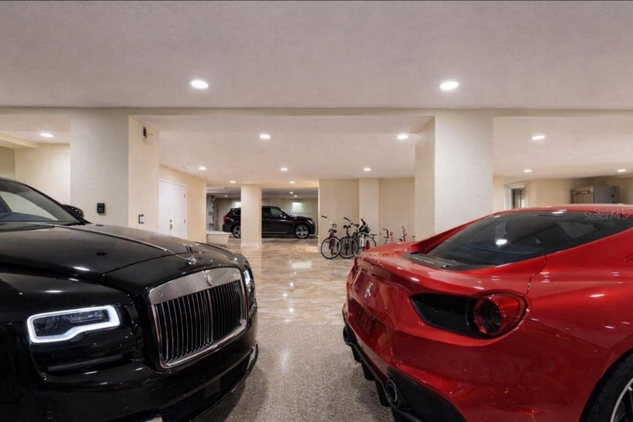 2000 Park Street N, Saint Petersburg, FL 33710 Photo