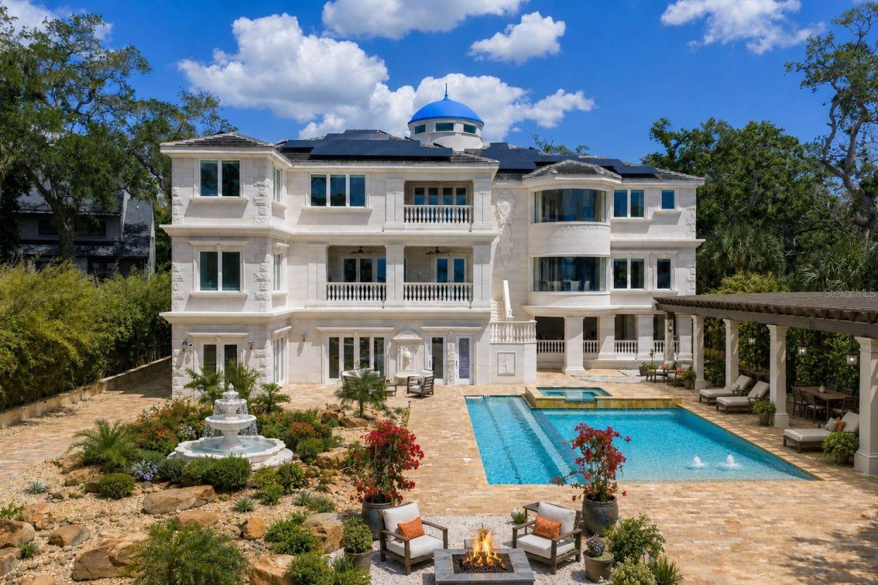 2000 Park Street N, Saint Petersburg, FL 33710 Photo