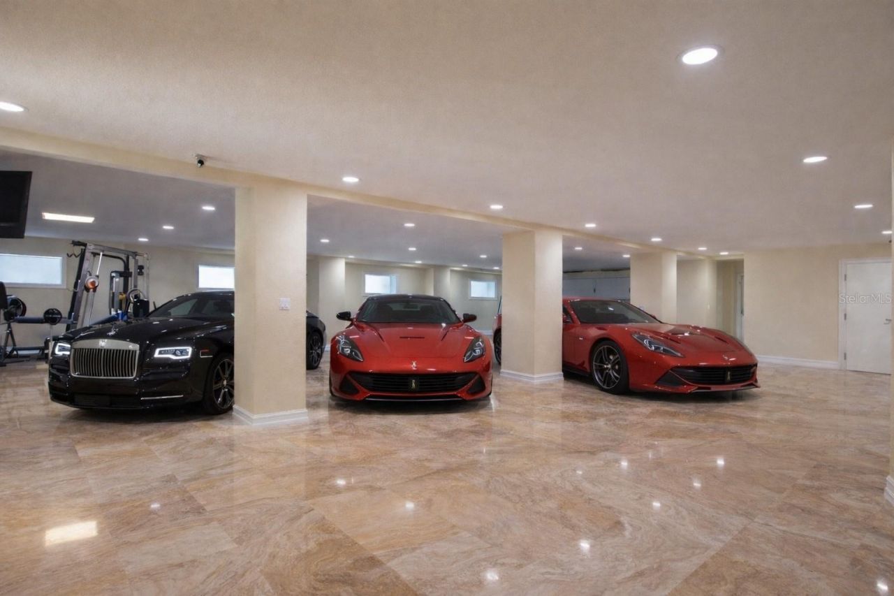 2000 Park Street N, Saint Petersburg, FL 33710 Photo