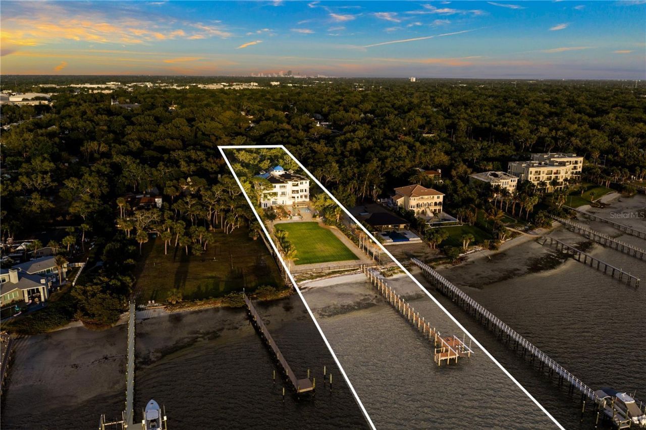 2000 Park Street N, Saint Petersburg, FL 33710 Photo