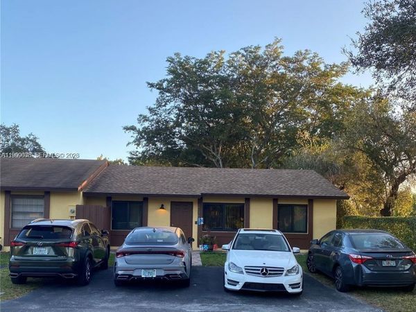 14754 SW 66th Ter, Miami, FL 33193
