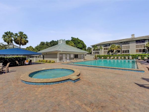 1526 Whitehall Dr , Unit 206, Davie, FL 33324