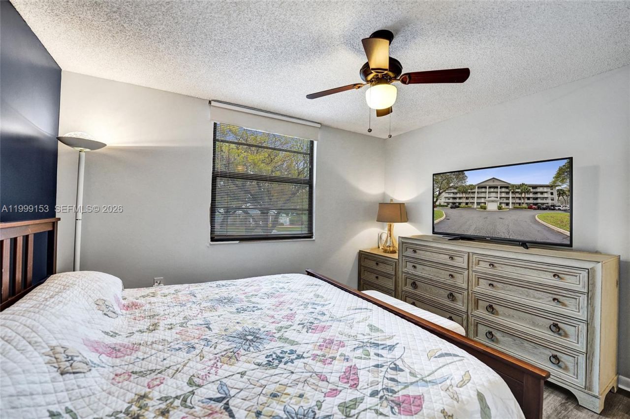 1526 Whitehall Dr, Unit 206, Davie, FL 33324 Photo