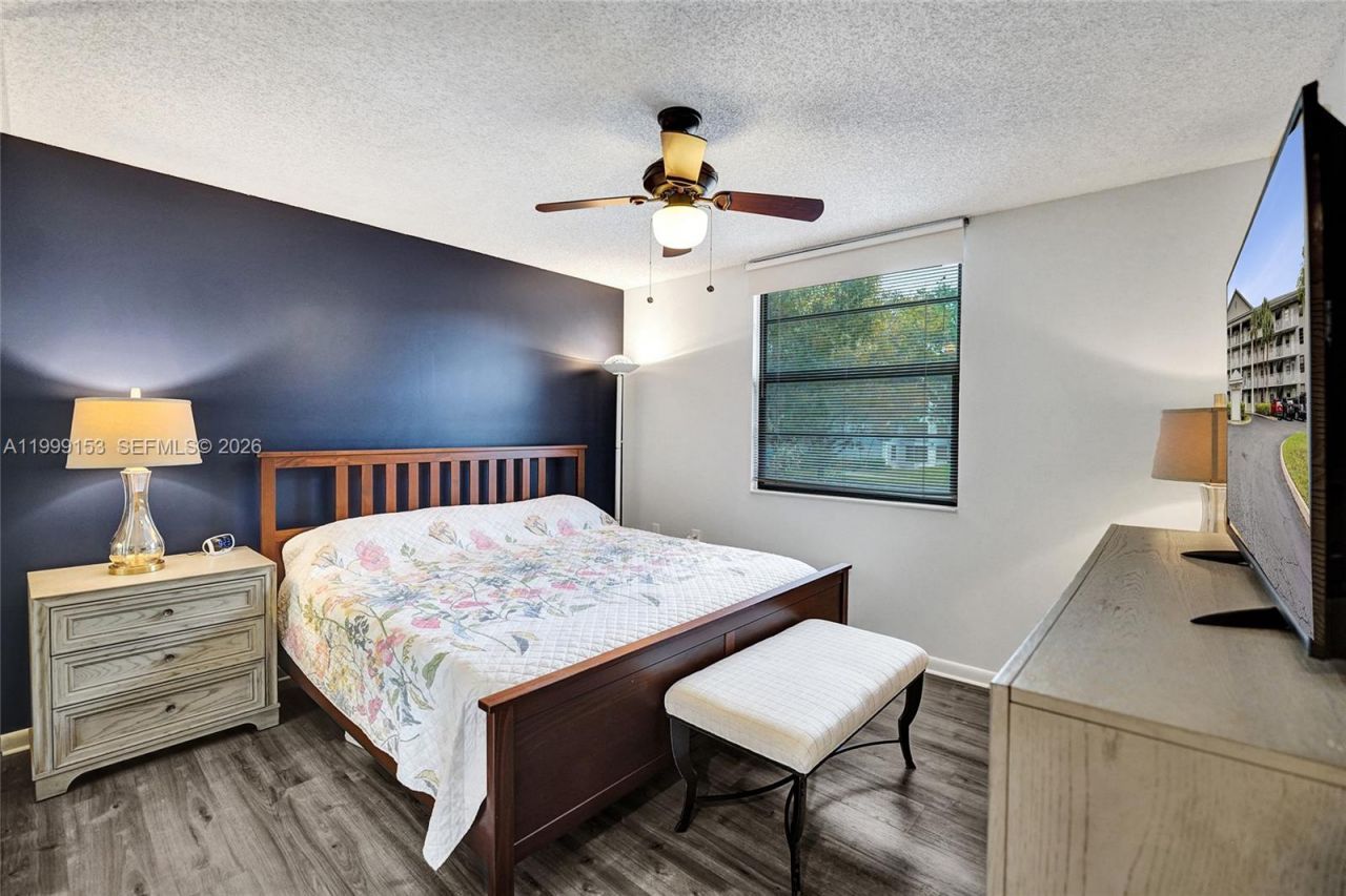 1526 Whitehall Dr, Unit 206, Davie, FL 33324 Photo