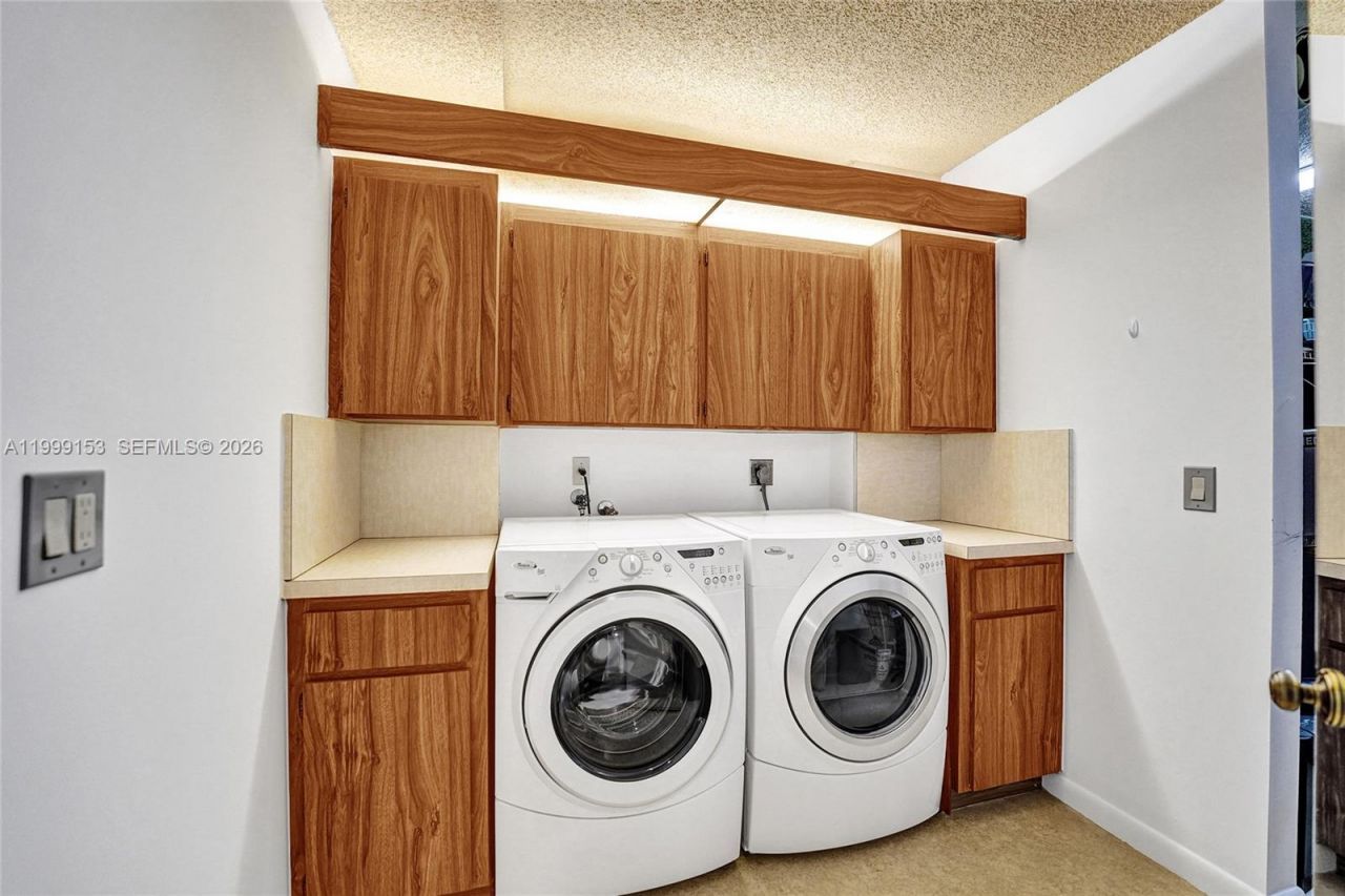 1526 Whitehall Dr, Unit 206, Davie, FL 33324 Photo