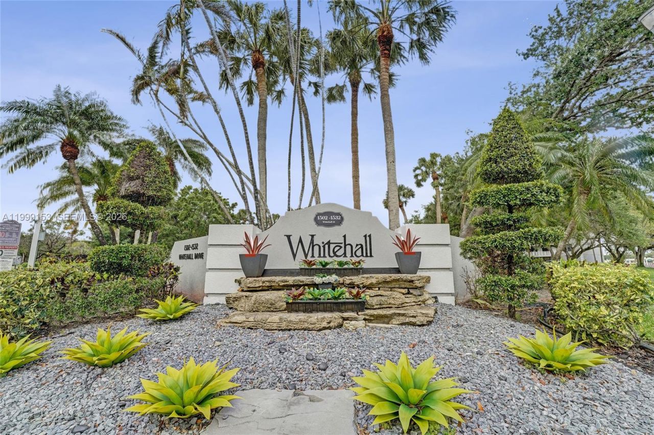 1526 Whitehall Dr, Unit 206, Davie, FL 33324 Photo