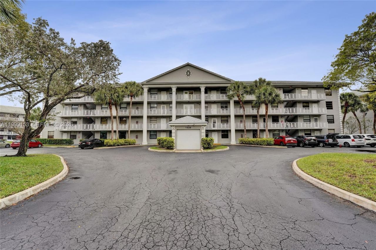 1526 Whitehall Dr, Unit 206, Davie, FL 33324 Photo