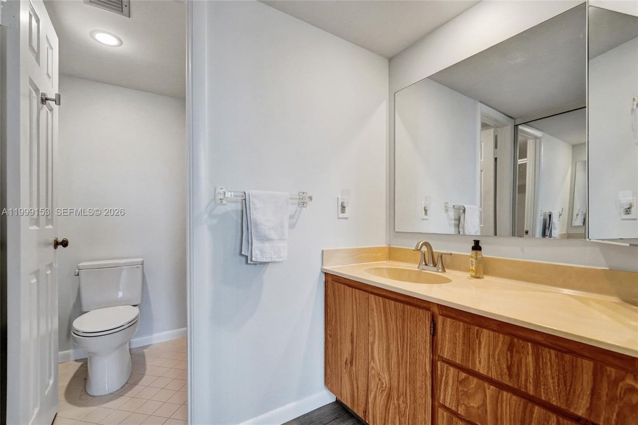 1526 Whitehall Dr, Unit 206, Davie, FL 33324 Photo