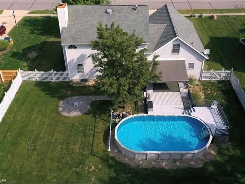 830 Forde Avenue, Amherst, OH 44001 Photo 3