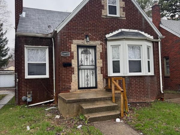 18955 Hamburg Street, Detroit, MI 48205